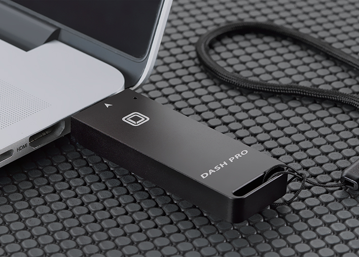 Oyen Digital: Dash Pro USB 3.2 Flash Drive Memory Stick Portable SSD - Up  to 1050 MB/s